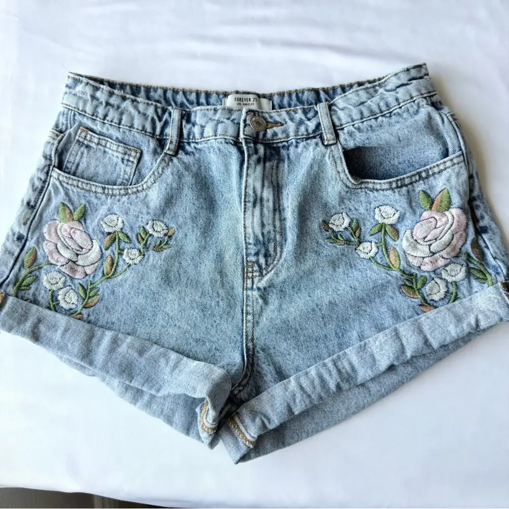 Forever 21 Blue Denim Short Shorts with Floral Embroidery Women’s Size 28